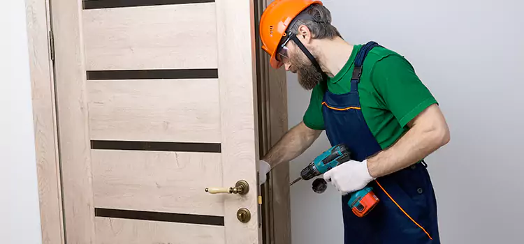 Replace Internal Door Handle with Lock Laramie
